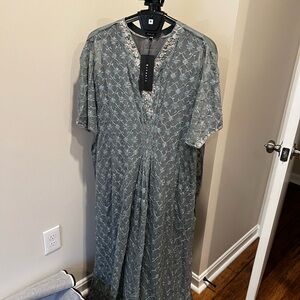 Pakistani Nakoosh Gray Embroidered Kaftan